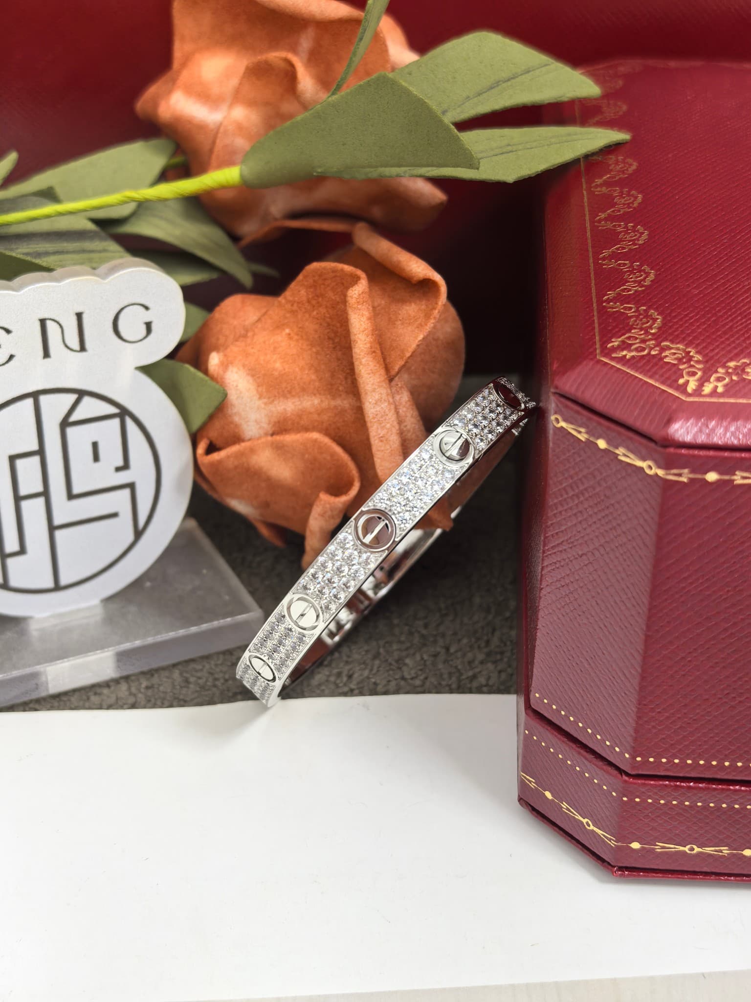 까르띠에 신형 클래식 하프 다이아 러브 팔찌 상세 이미지 29