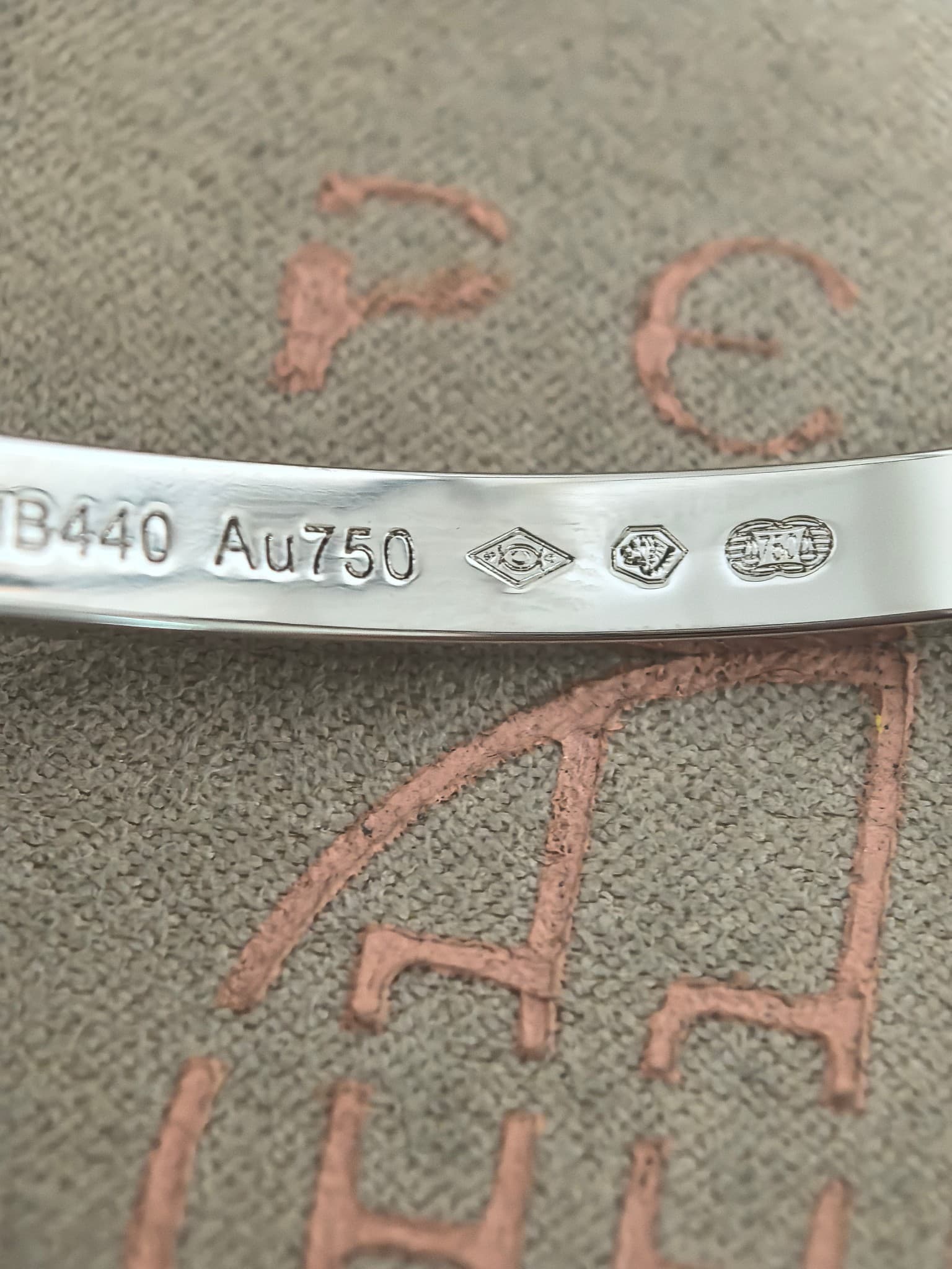 까르띠에 미디엄 4.8mm 민자 팔찌 상세 이미지 6